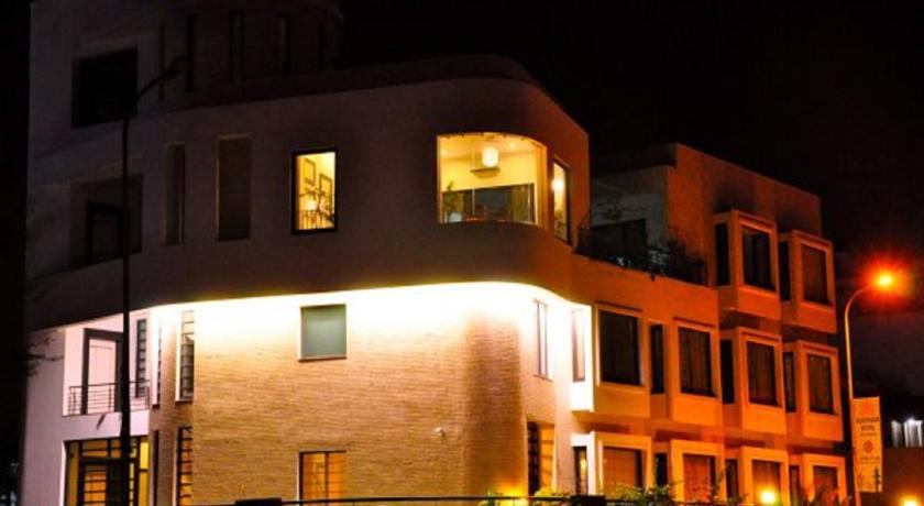 The Saneer Jaipur Hotel Exterior photo