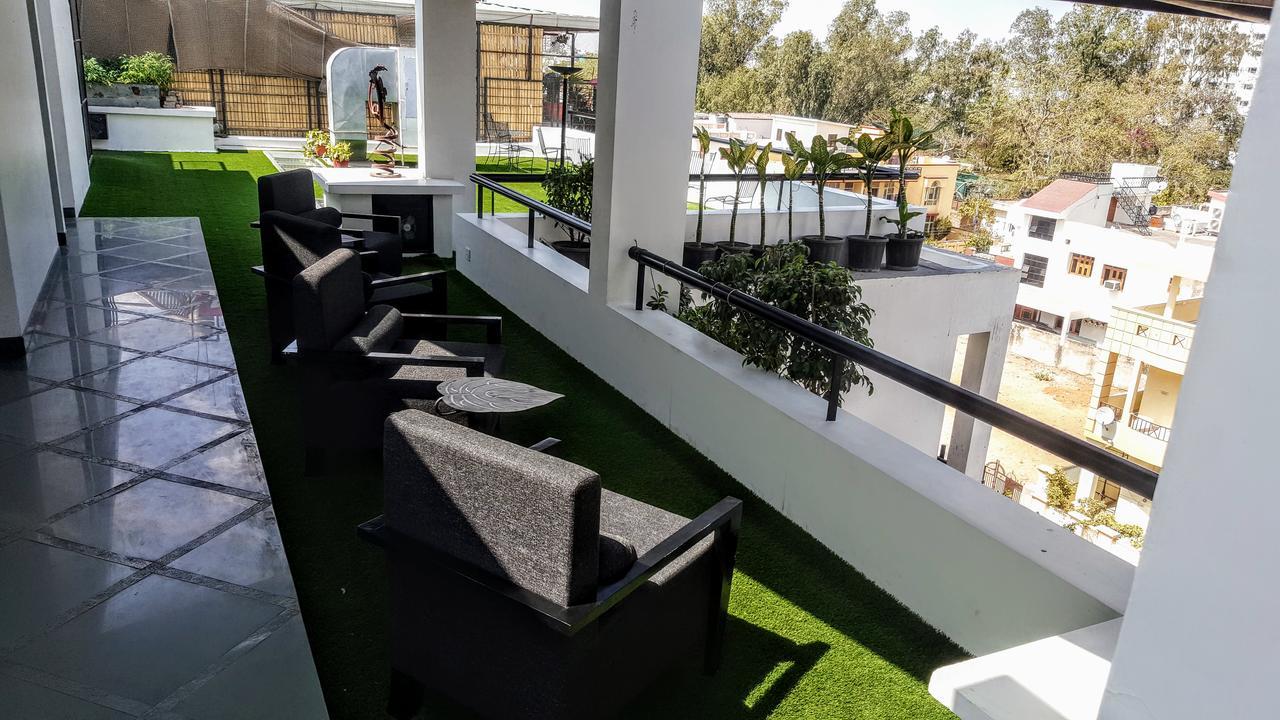 The Saneer Jaipur Hotel Exterior photo